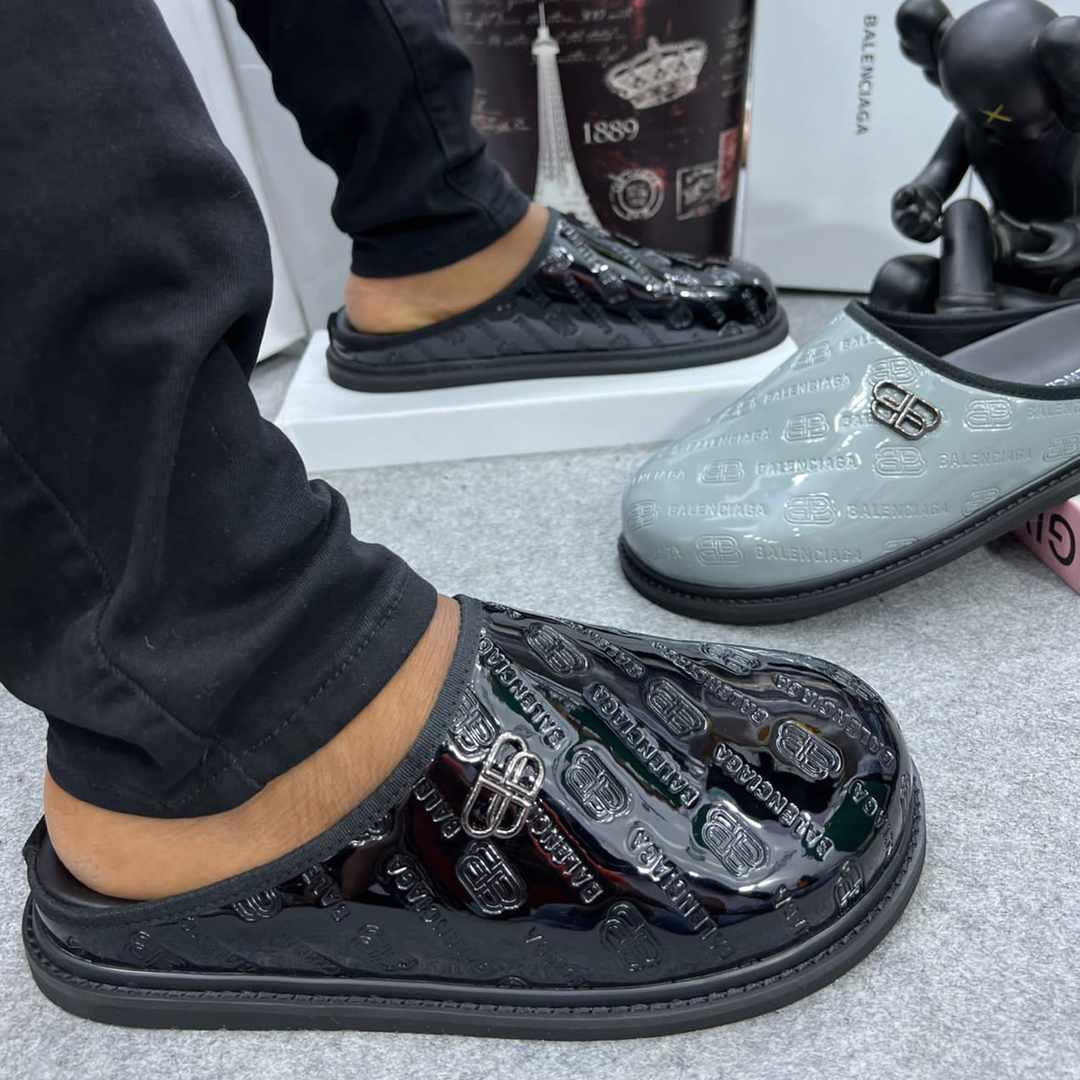 BALENCIAGA - Marketplace Product