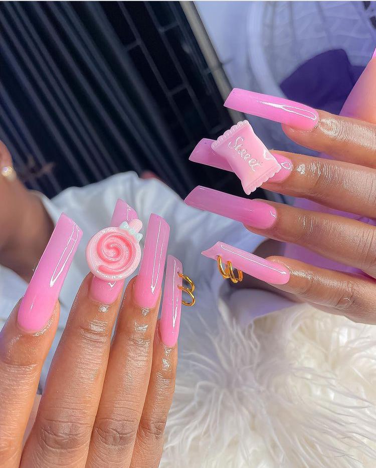 Nails ,jewelries & Perfumes.... Image 5